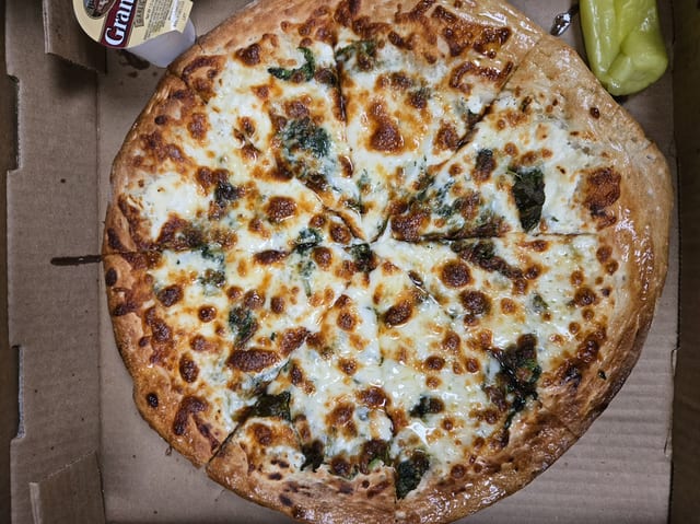 White Chicken & Spinach Pizza.