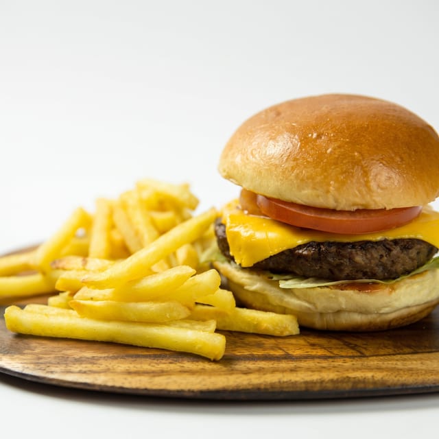 Kids Cheeseburger.